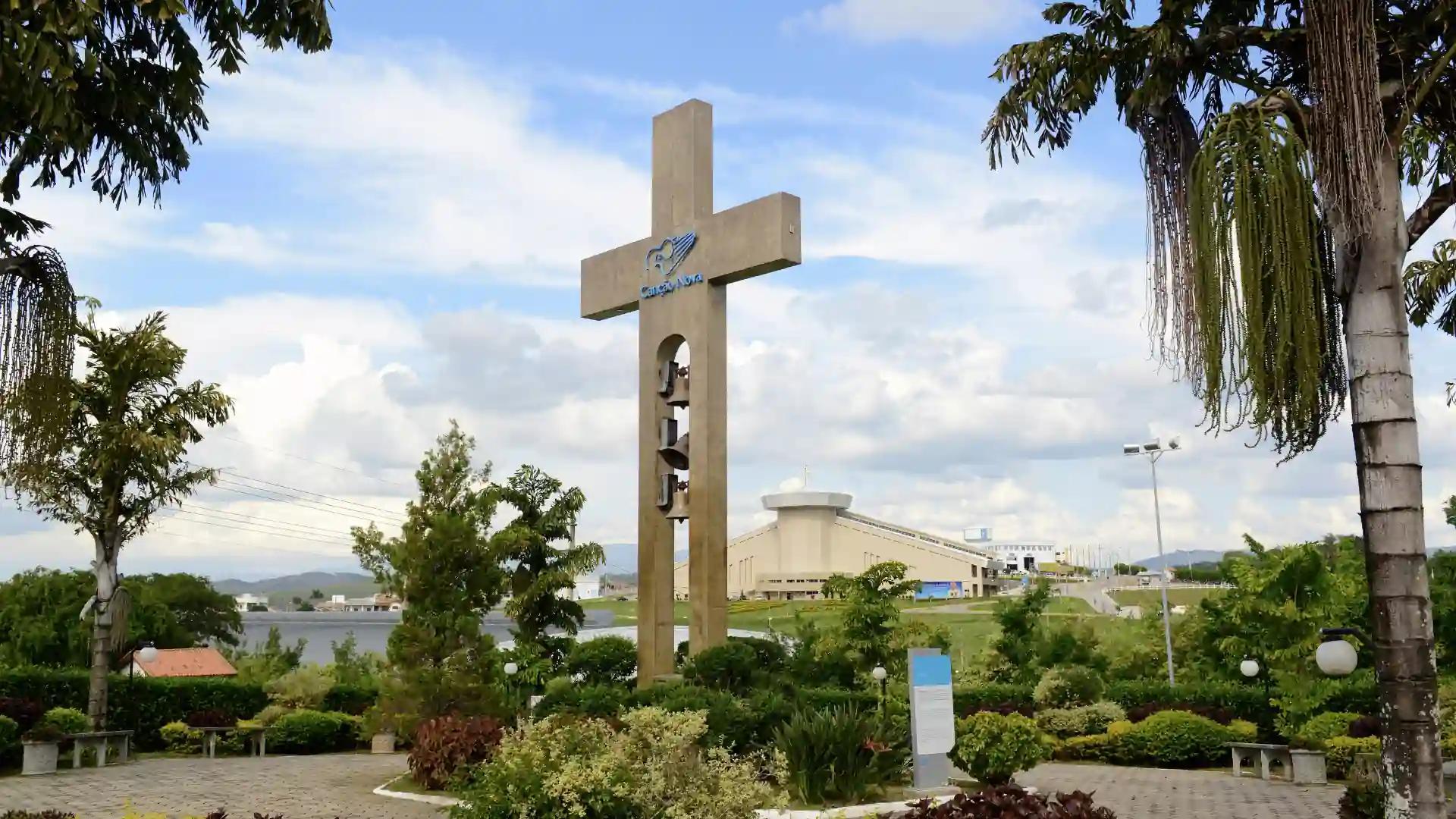 Turismo religioso em Cachoeira Paulista - SP - Vale da Fé